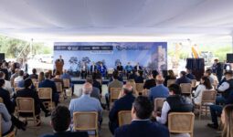 Acompaña Gobernador a la colocación de la primera piedra de Pabellón Zibatá.
