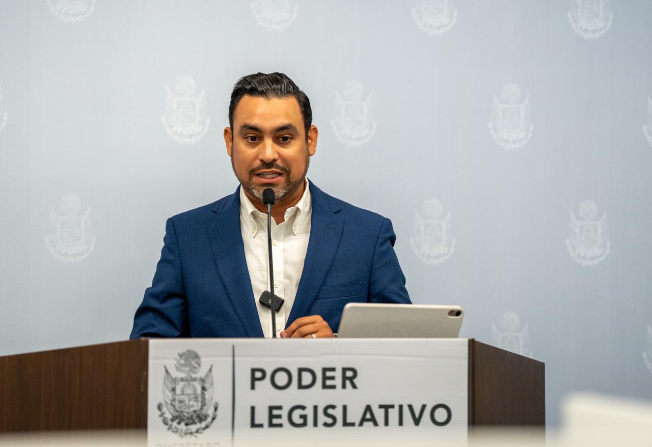 En este momento estás viendo Diputado de Morena acepta parentesco con mujer vinculada a huachicol en Tamaulipas, pero niega cualquier contacto o relación con esta actividad