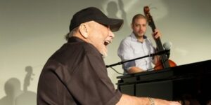 Prohibido olvidarlo. Breve historia en memoria de Eddie Palmieri, el emperador de la salsa.