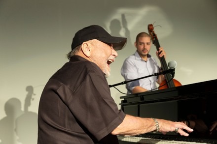 En este momento estás viendo Prohibido olvidarlo. Breve historia en memoria de Eddie Palmieri, el emperador de la salsa.