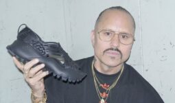 Willy Chavarría se disculpa con la comunidad Yalalag por polémica con los huaraches.