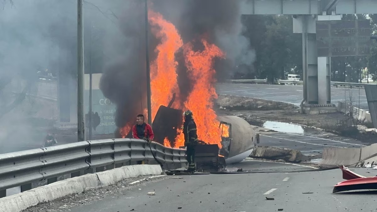 En este momento estás viendo Explotó una pipa repartidora de gas en Iztapalapa