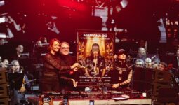 Mariana BO y la Filarmónica de Querétaro logran un lleno total en el Teatro Metropolitano