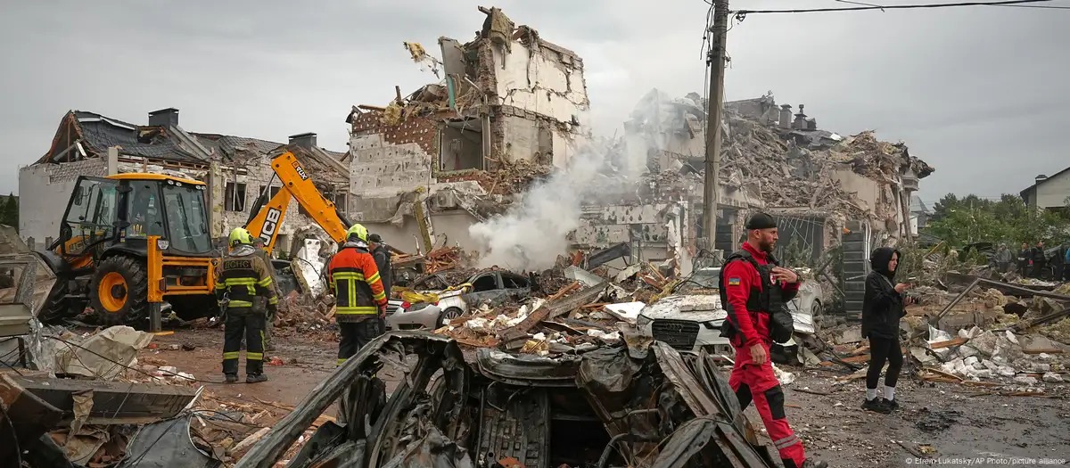 En este momento estás viendo Quinientos drones y cuarenta misiles sobre Kiev, capital de Ucrania