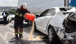 Camión sin frenos choca a 14 vehículos en la México-Querétaro; hay una persona fallecida