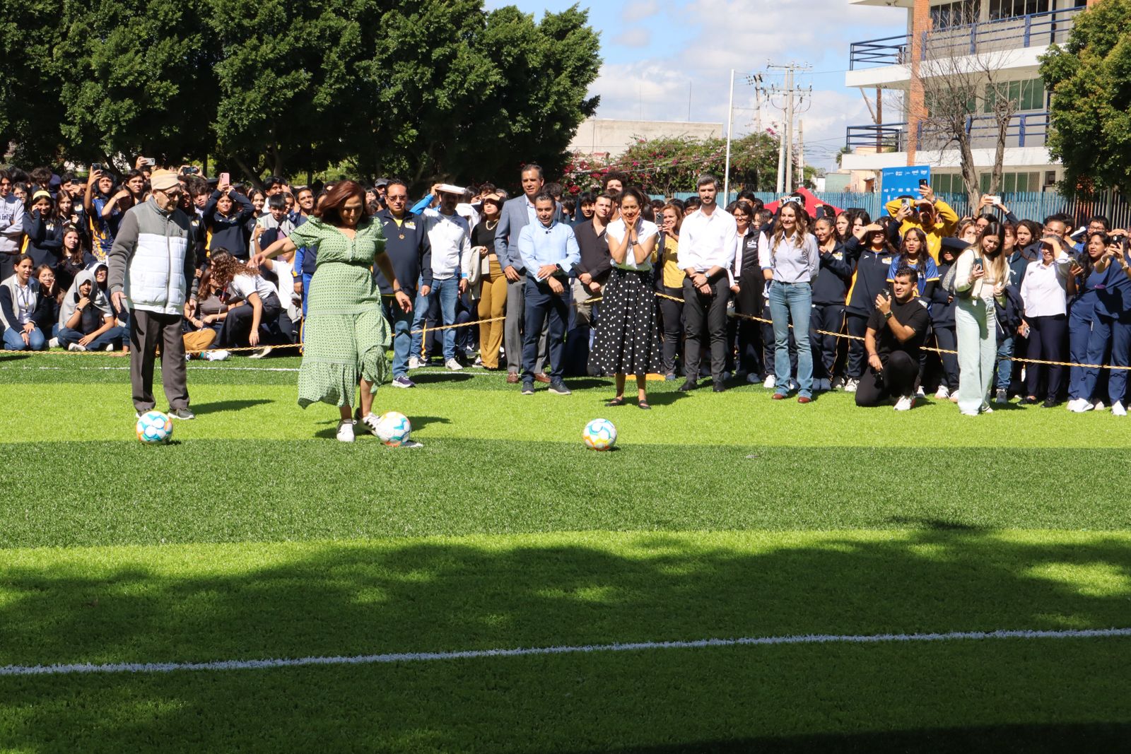 En este momento estás viendo Reinauguran cancha Fourvière en la Universidad Marista de Querétaro