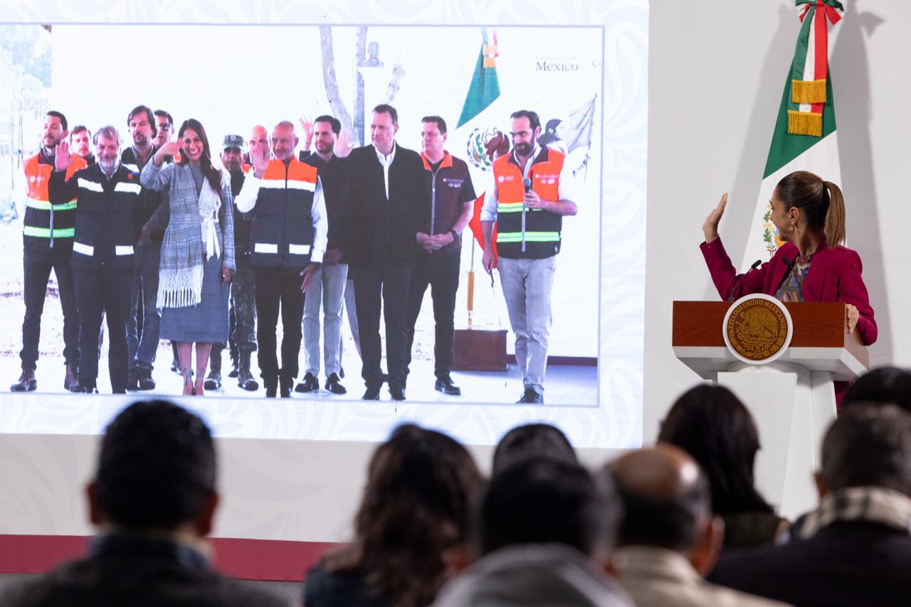 En este momento estás viendo Reitera Claudia Sheinbaum que el tren México–Querétaro se inaugurará en 2027