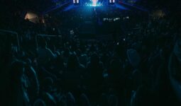 Sanción para Edén Muñoz por cantar ‘narcocorrido’ podría ascender hasta los 1.4 mdp