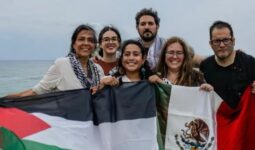 Gente de México participa en la Flotilla Global Sumud