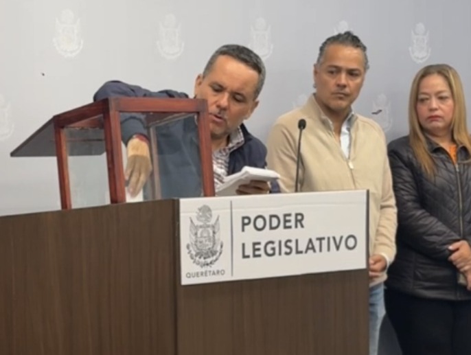 En este momento estás viendo Aplaza Congreso elección de mesa directiva por 14 días