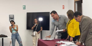 4T se va por la libre y arma su propia elección de mesa directiva sin los otros partidos políticos