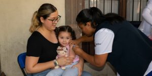 Comienza Querétaro aplicación de 640 mil dosis de vacuna contra la influenza