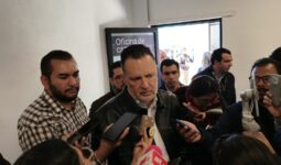 Respalda Kuri votación contra la legalización del aborto por convicción personal