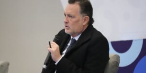 “Van muchos planes de seguridad en Michoacán y Guanajuato, y en Querétaro la policía no se dobla”: gobernador