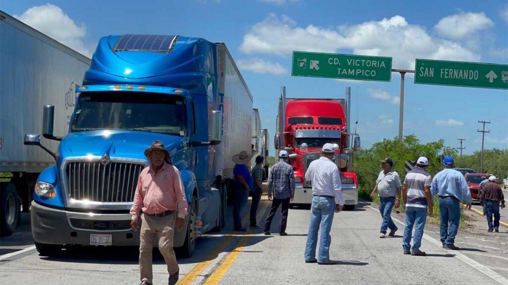 En este momento estás viendo Bloqueo nacional de carreteras este lunes