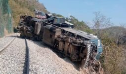 Descarrila el Tren Interoceánico y deja 13 personas muertas
