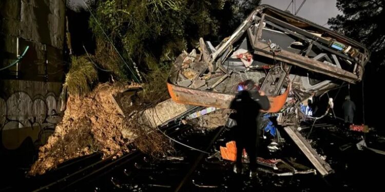 Nuevo descarrilamiento de trenes en España