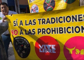 Protestan taurinos contra prohibición de las corridas de toros en Querétaro