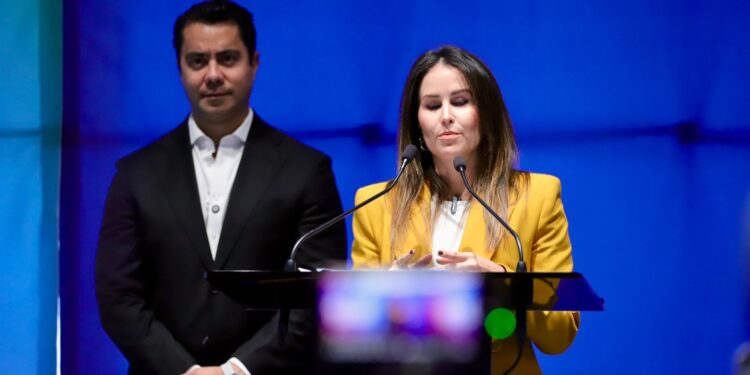 Se registran 7 reportes diarios de maltrato animal en Querétaro; presentan ferias itinerantes de bienestar animal