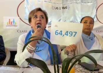 Entregan organizaciones civiles más de 64 mil firmas como oposición ciudadana a la despenalización del aborto