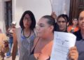 Colectivos LGBT+ presentan oficio contra el veto a la Ley Trans y realizan plantón frente a Palacio de Gobierno