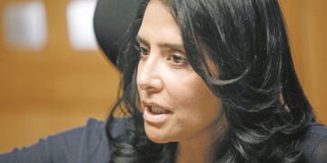 Alejandra Barrales pide que se posponga la vinculación de celulares