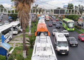 Transportistas realizan paro en Querétaro; se prevé un carrusel de vehículos a las 11 de la mañana