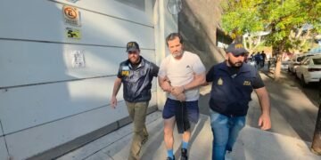 Argentina deporta al ex contralmirante Fernando Farías