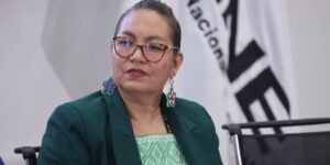 Arranca el proceso electoral con renuncia