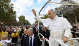 El papa León XIV de gira por Francia