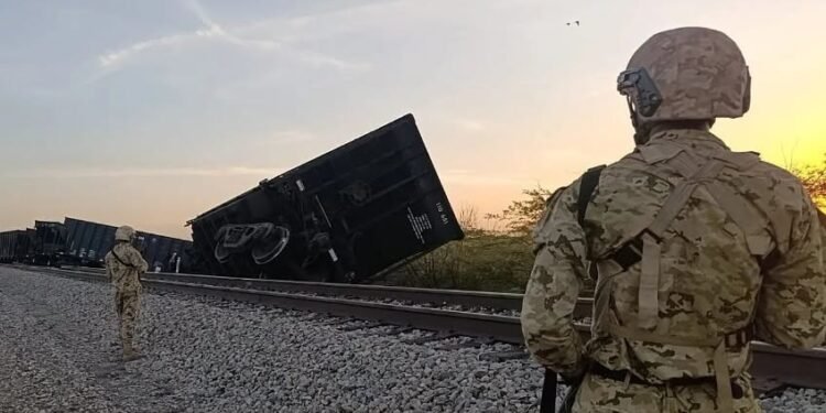 Ataque con explosivos a un tren en Colombia