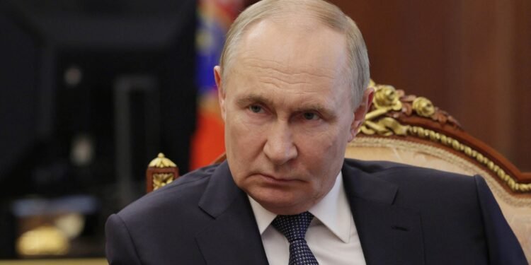 Trump le pide a Putin terminar con la guerra