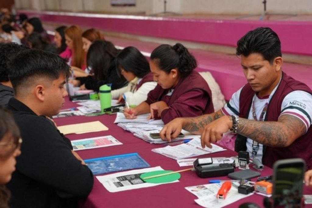 En este momento estás viendo Restricción de uso de celulares en las escuelas