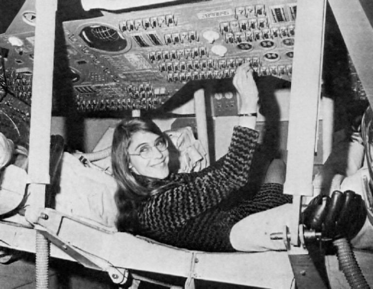 En este momento estás viendo Margaret le acercó la Luna al hombre